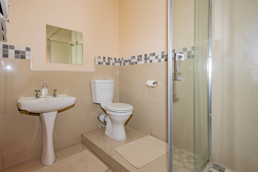 7 Bedroom Property for Sale in Parow Valley Western Cape